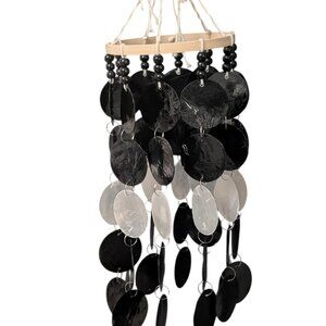 Monochrome Drift Shell Chime – Black & White Coastal Elegance
